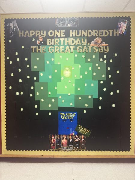 Juniors Celebrate 100 Years of Gatsby!