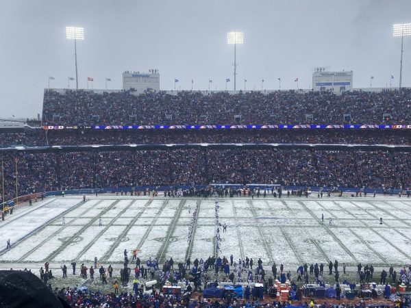 Postseason push. The Buffalo Bills kickoff in the snow to the Cincinatti Bengals in a crucial game for both teams. In week 14 of the NFL season, the 8-4 Bills hosted the 4-8 Bengals at Highmark Stadium where they were able to squeak out a 39-34 shootout win over the Bengals in an exciting matchup, featuring two of the NFL’s best quarterbacks. This was a major victory for the Bills as it keeps them alive in the AFC East divisional race and even gives them a push to obtain the first seed in the AFC.